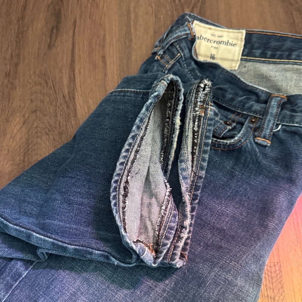 Abercrombie & Fitch Kids Blue Jeans - Picture 3 of 4